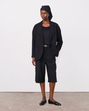 BLACK BLACK
